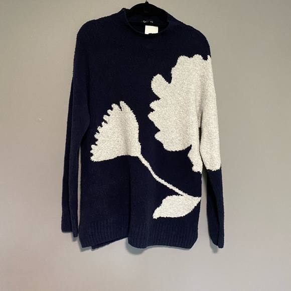 7 Seasons Oversized Floral Sweater - Picture 3 of 7